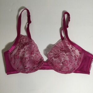 Victoria’s Secret sexy floral Lace Underwire Bra Pink 36C vs